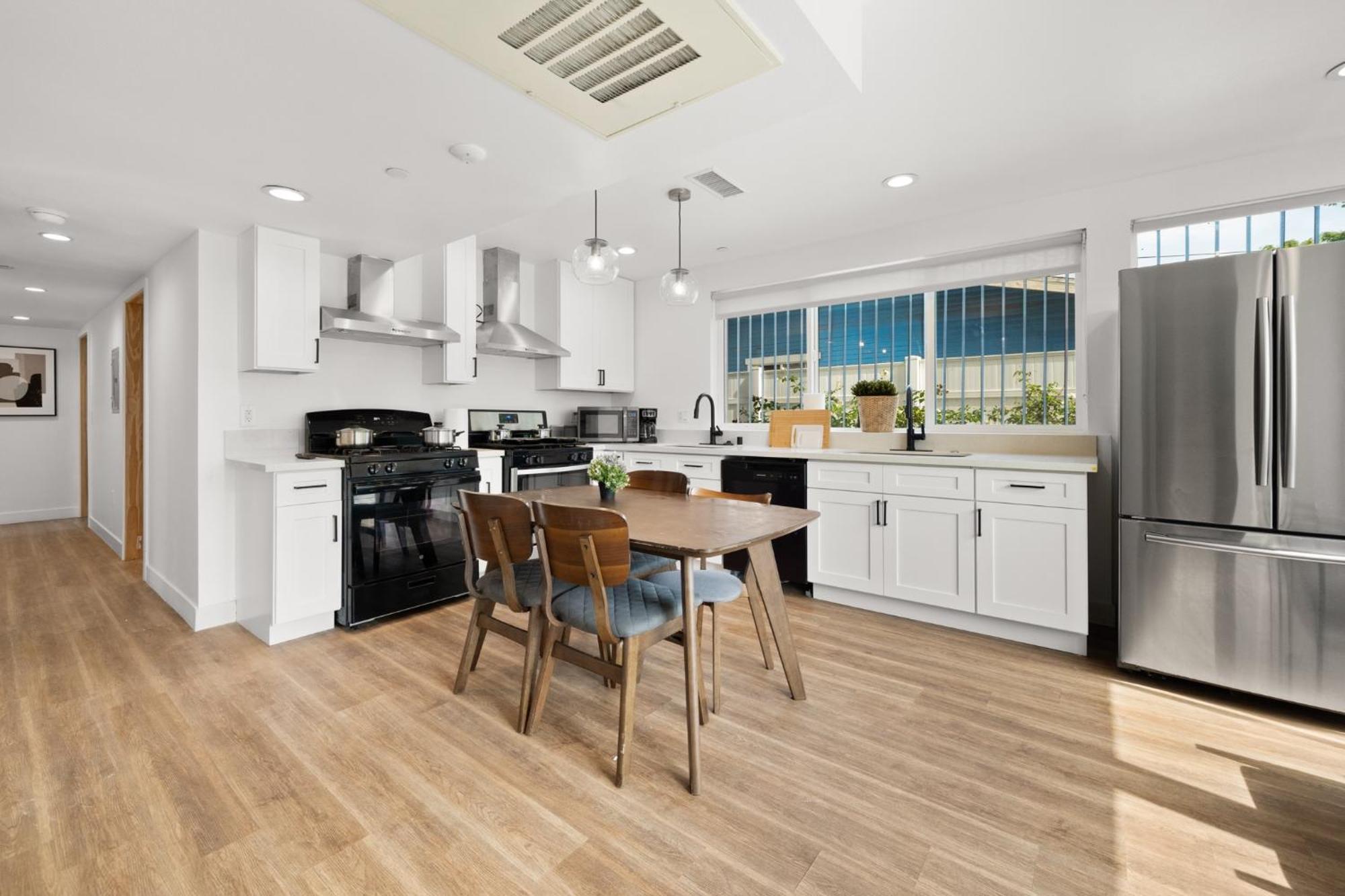 Charming Urban Retreat Near Usc In La- Private Room With Share Living Room With Kitchen Los Angeles Extérieur photo